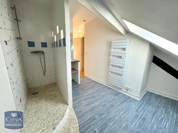 Appartement à louer 2 pièces 47.78m² Nevers (58000)