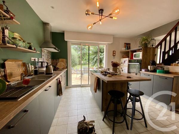 Maison à vendre  4 pièces - 128,47 m 2   SARROUILLES  - 65