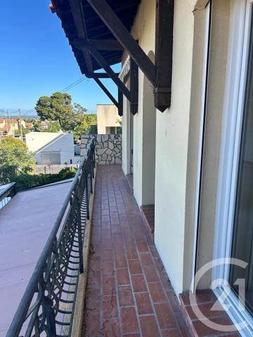 Appartement F4 à vendre  4 pièces - 89,56 m 2   SETE  - 34