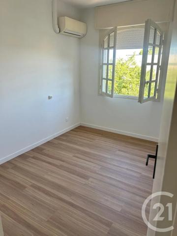 Appartement F4 à vendre  4 pièces - 89,56 m 2   SETE  - 34