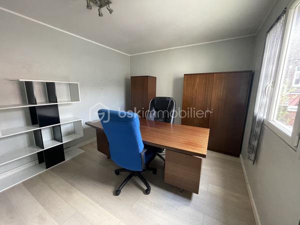 Immeuble de bureaux de 130 m²