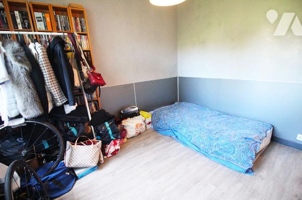 Appartement très agréable T4 de 82m2 (Carrez), Quartier du Cabot (9e, Résidence Allée des Pins)