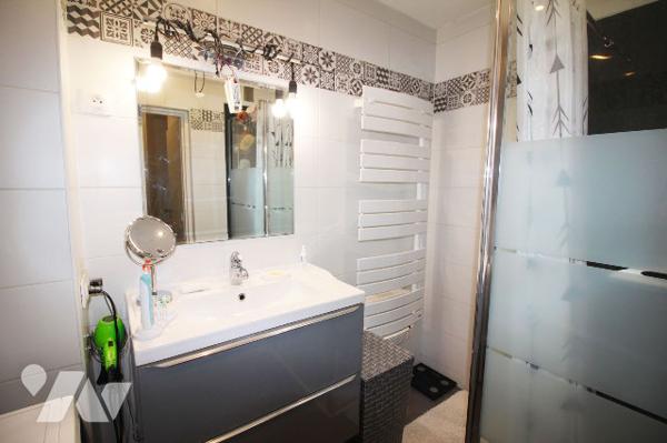 Appartement très agréable T4 de 82m2 (Carrez), Quartier du Cabot (9e, Résidence Allée des Pins)