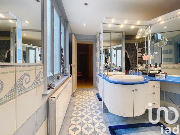 Maison à vendre 9 pièces 239 m² Douai