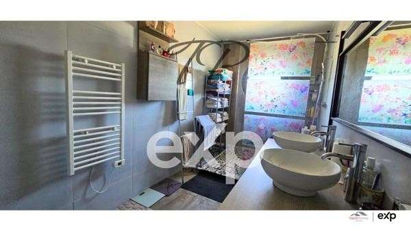 VILLA T5 SUR TERRAIN DE 306M²