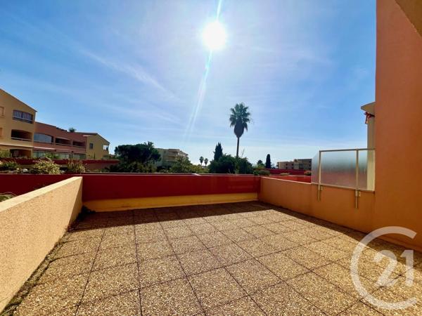 Appartement F3 à vendre  3 pièces - 44,28 m2 LA LONDE LES MAURES - 83