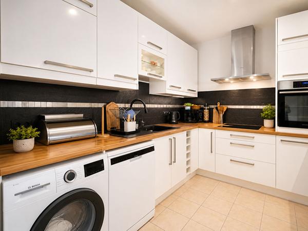 Appartement familial 4 pièces avec balcon, box et DPE B ? Nanterre limite Rueil-Malmaison