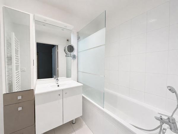 Appartement familial 4 pièces avec balcon, box et DPE B ? Nanterre limite Rueil-Malmaison