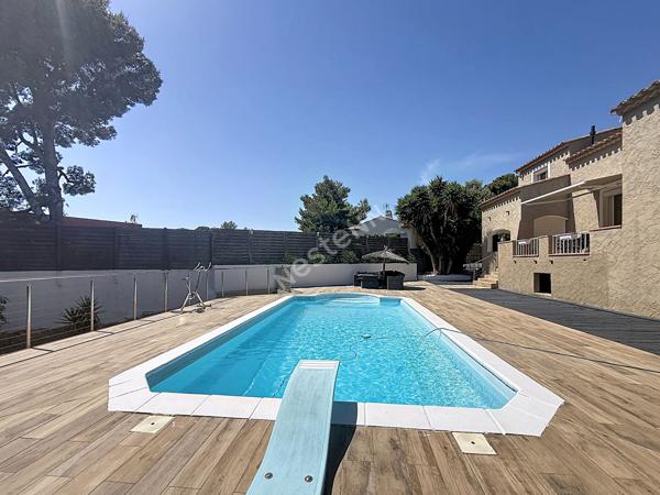 Maison La Ciotat avec studio et T2 indépendant, piscine, terrain