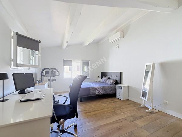 Maison La Ciotat avec studio et T2 indépendant, piscine, terrain