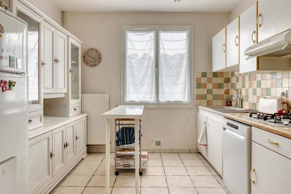 Etretat centre, vie de plain pied, 4 chambres, pas de travaux, garage