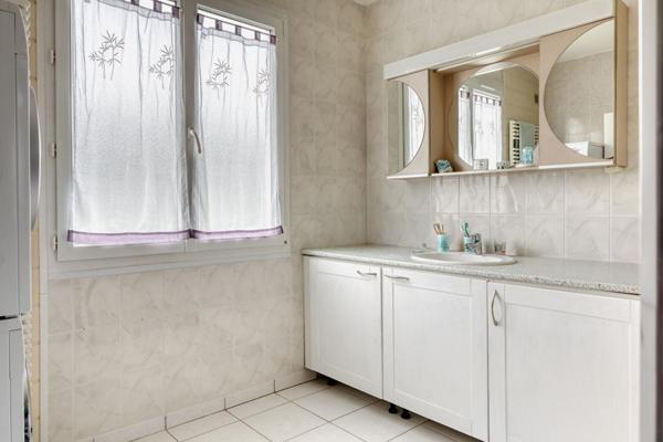 Etretat centre, vie de plain pied, 4 chambres, pas de travaux, garage