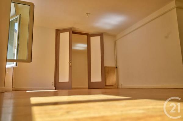Appartement T4 à vendre  4 pièces - 113,01 m 2   ROMANS SUR ISERE  - 26