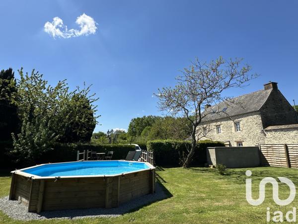 Longère 6 pièces de 181 m² à Taupont (56800)