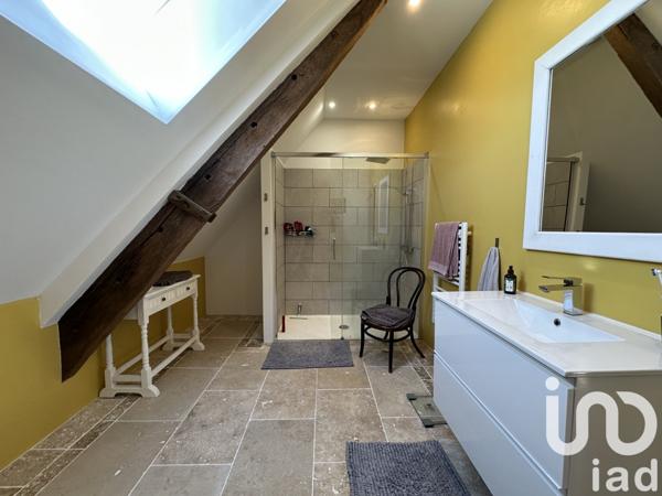 Longère 6 pièces de 181 m² à Taupont (56800)