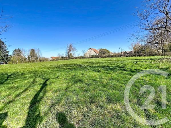Terrain à vendre  915 m 2   LE MONTET  - 03