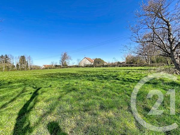 Terrain à vendre  915 m 2   LE MONTET  - 03