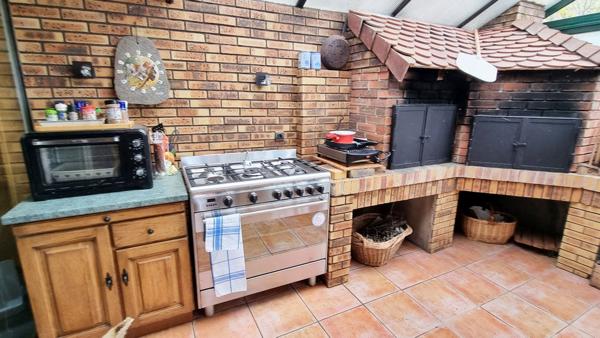 Maison avec garage sur plus de 6000 m2 de terrain sur Saint Julien Chapteuil
