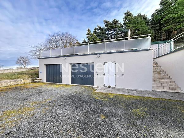 Maison avec garage sur plus de 6000 m2 de terrain sur Saint Julien Chapteuil