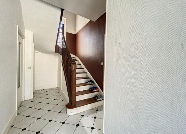 Maison à vendre    6 pièces •  Montluçon