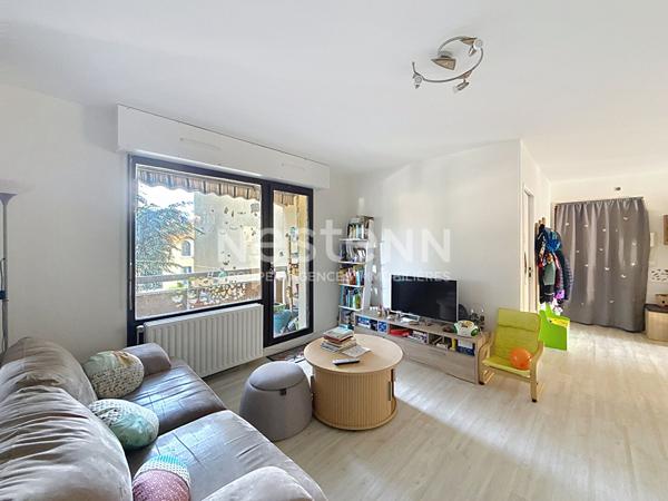 Grand Appartement 4 Pièces avec Balcon Centre Ville - 69500 BRON