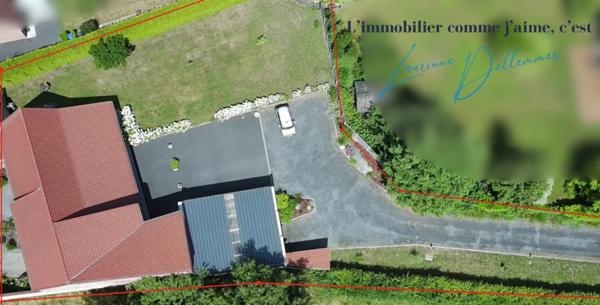 Magnifique Grange Transformée en 4 Gîtes (possibilité 5) avec Hangar, places de stationnement privatifs et terrain constructible