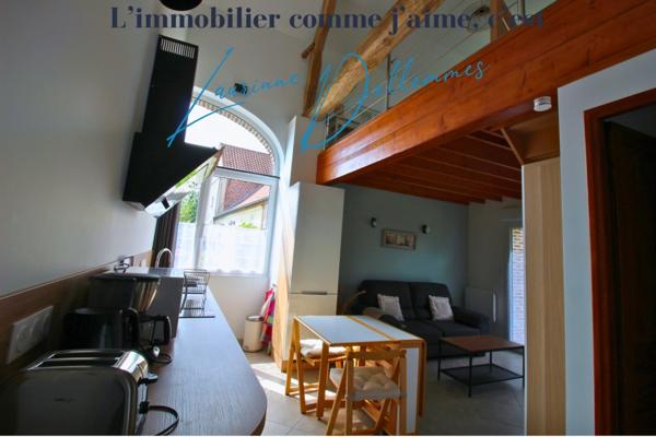 Magnifique Grange Transformée en 4 Gîtes (possibilité 5) avec Hangar, places de stationnement privatifs et terrain constructible