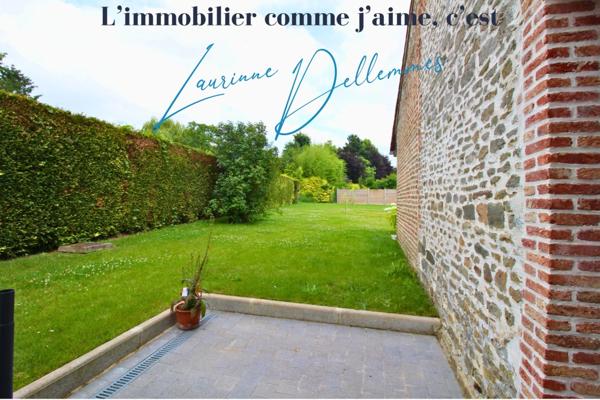 Magnifique Grange Transformée en 4 Gîtes (possibilité 5) avec Hangar, places de stationnement privatifs et terrain constructible