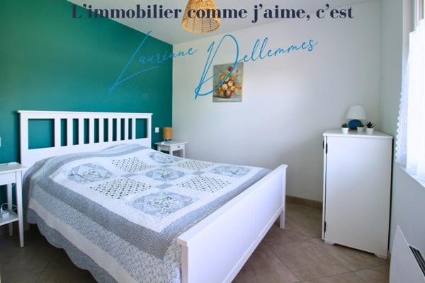 Magnifique Grange Transformée en 4 Gîtes (possibilité 5) avec Hangar, places de stationnement privatifs et terrain constructible