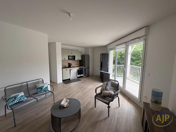 Location appartement Vendays Montalivet : 700 € - AJP Le Verdon Immobilier