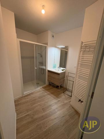 Location appartement Vendays Montalivet : 700 € - AJP Le Verdon Immobilier