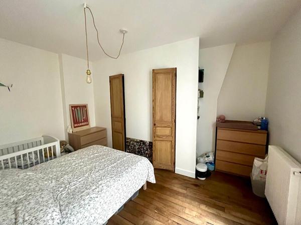 T2 pièces 43 m2 - Paris 11e - Meublé