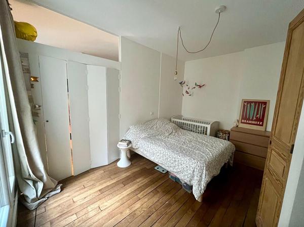 T2 pièces 43 m2 - Paris 11e - Meublé