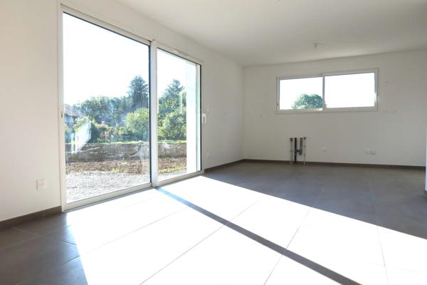 74500 FETERNES à 5mn EVIAN (embarcadère)villa 2025 type F4/5 de 110m²hab au calme et ensoleillé sur 460m² terr plat.