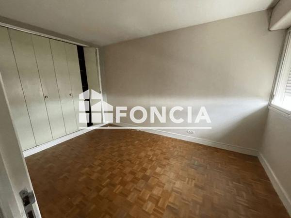 Location Appartement 2 pièces 57 m² - 5/7 RUE VERNOUILLET Reims 51100