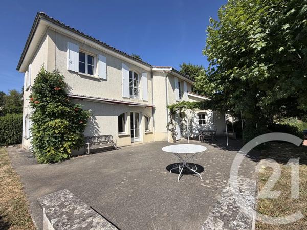 Maison à vendre  8 pièces - 198 m 2   ST DIDIER AU MONT D OR  - 69