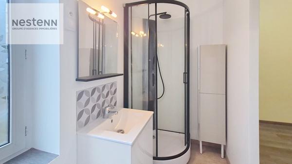 Investisseurs : Immeuble centre ville de Calais avec 6 appartements loués et 1 local commercial de 240 m2 à rénover + caves