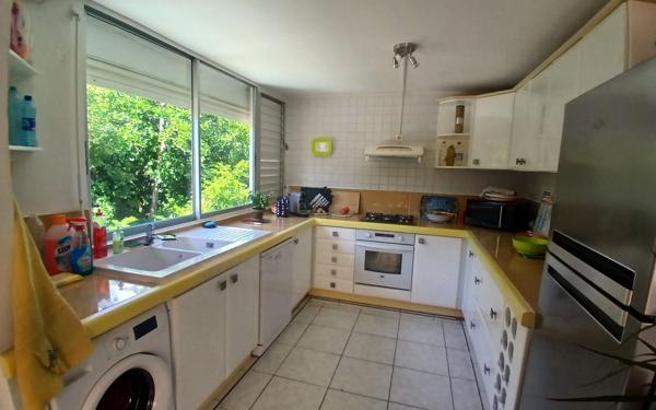 Appartement à vendre    3 pièces •  Le Gosier