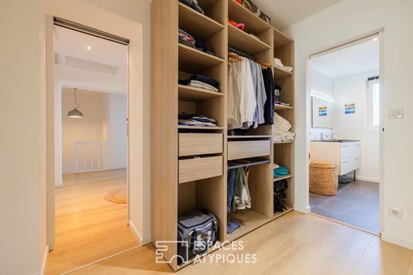 Maison de ville rénovée entre volumes et prestations soignées