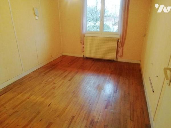 MONTFERRAND-LE-CHATEAU chalet GARDAVAUD