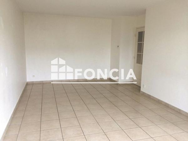 Location Appartement 2 pièces 47.3 m² - 10 AVENUE PIERRE POIVRE - APT 1 - RDC Avrille 49240