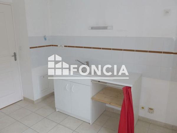 Location Appartement 2 pièces 47.3 m² - 10 AVENUE PIERRE POIVRE - APT 1 - RDC Avrille 49240