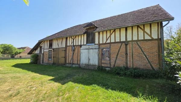 Maison et Grange sur terrain constructible 2600m2 à Moussey 299 800 €