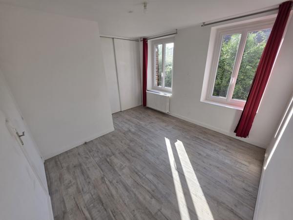 Maison et Grange sur terrain constructible 2100m2 à Moussey