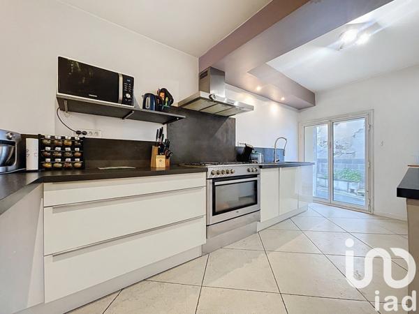 Maison de village 7 pièces de 174 m² à Bruch (47130)