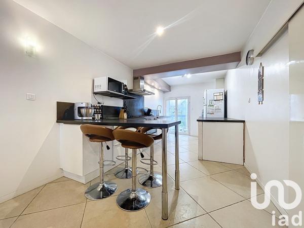 Maison de village 7 pièces de 174 m² à Bruch (47130)