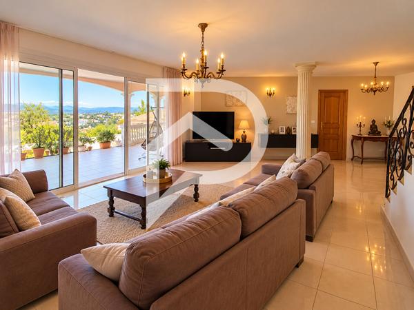 Maison 6 pièces 230 m2