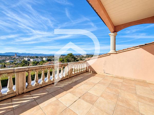 Maison 6 pièces 230 m2