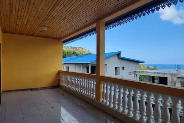 Appartement T4 avec grande terrasse et vue mer à Kani-Bé Un cadre de vie privilégié face à la mer !