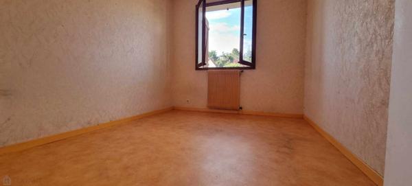 PAVILLON A RENOVER SECTEUR RESIDENTIEL